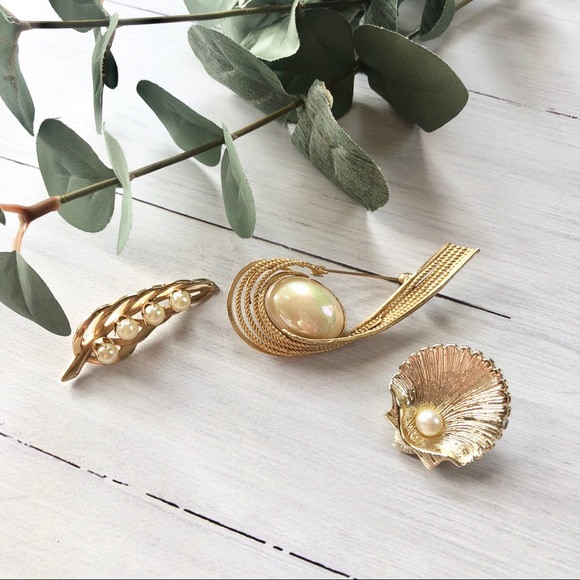 Trio of Golden Pearl Fashion Dress Pins Brooches - Picture 1 of 10